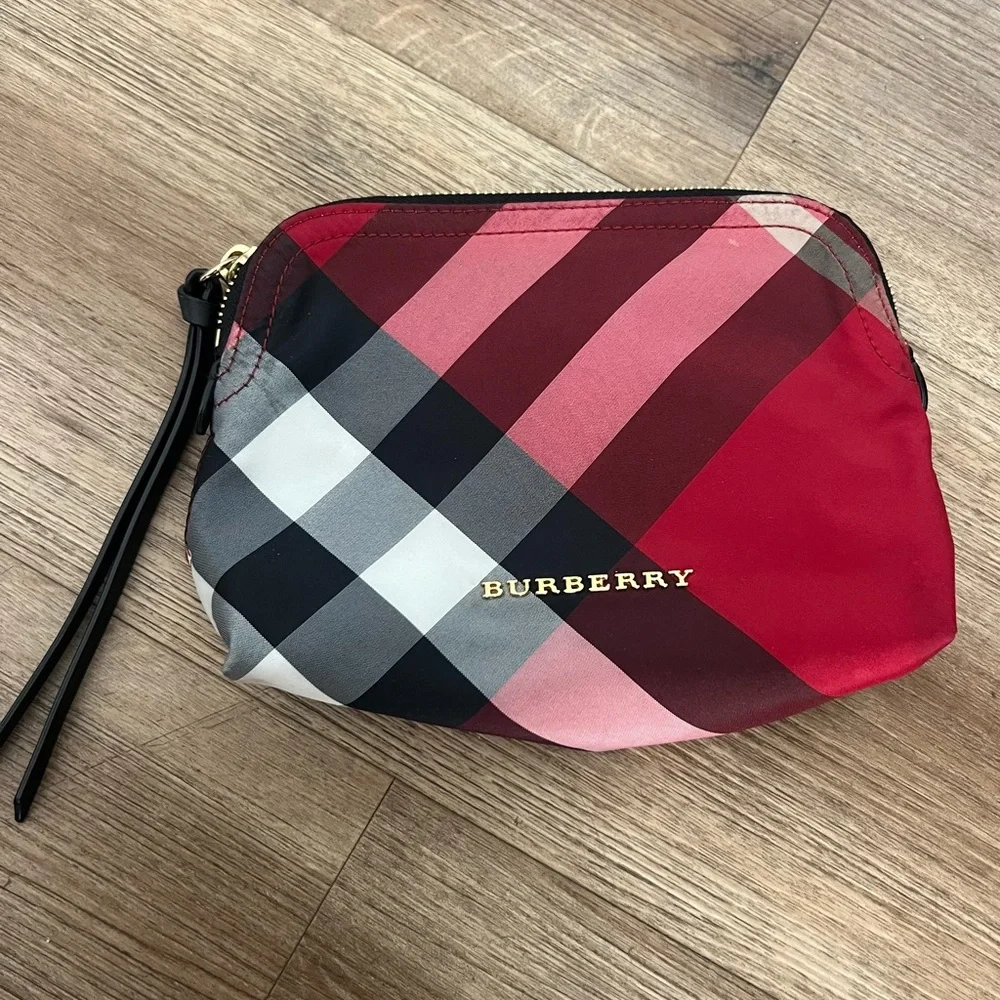 Burberry Nova Nylon Clutch Pouch